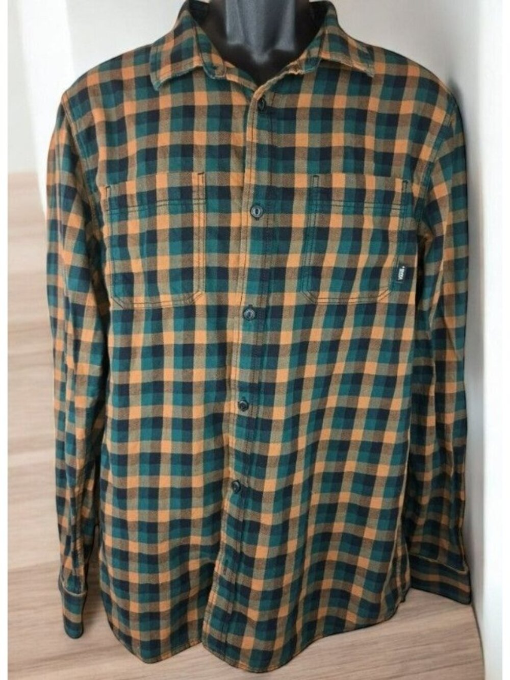 Vans Green Plaid Button-Up Flannel Shirt Size Medium